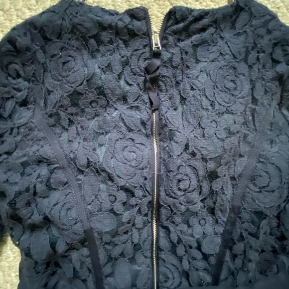 Navy, lace Taylor dress - Picture 4 of 4